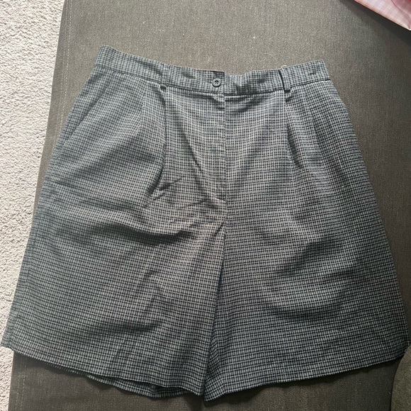 WOMENS EP PRO Size 14 WALKING PLAID BERMUDA SHORTS EUC Trendy Pleated Shorts - Picture 3 of 7